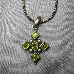 Elegant Silver and Green Pendant Necklace